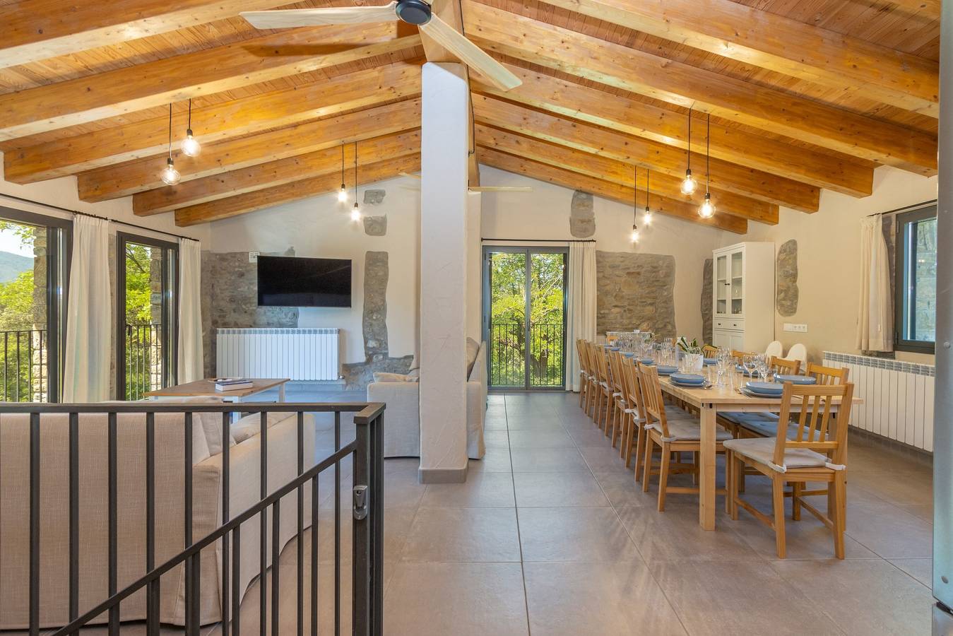 Rural House 'La Rossa' with Mountain Views, Private Pool and Wi-Fi in Sant Miquel de Campmajor, Pla de l'Estany