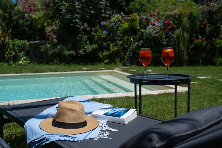 Appartement de vacances pour 4 personnes, avec piscine ainsi que vue et jardin, animaux acceptés