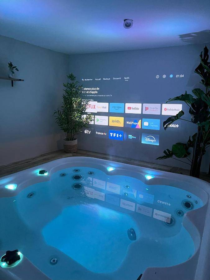 Location de vacances pour 10 personnes, avec balcon et jacuzzi à Luxeuil-les-Bains - 2