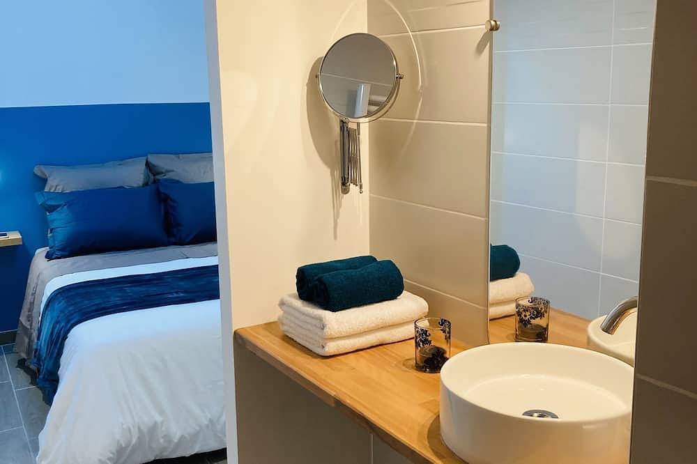 Entire apartment, Le Flocmagny - Quiet garden level 2 steps from the city center in Châlons-en-Champagne, Marne