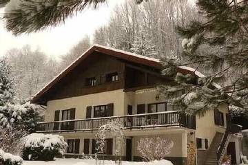 Gîte pour 4 personnes, avec terrasse et jardin à Séez