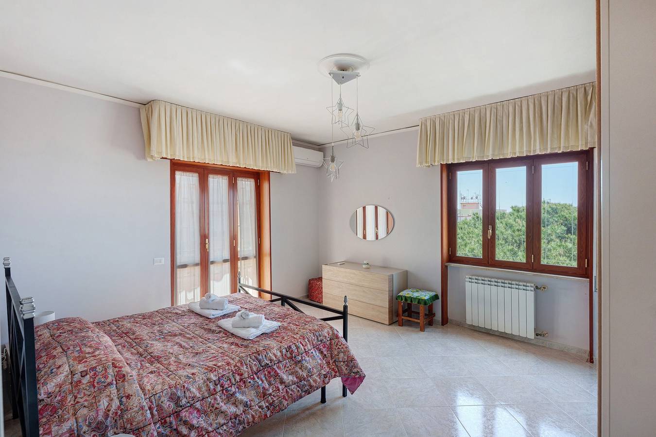 Apartamento entero, Apartamento 'Le Stelle Di Zia Pina' con vistas al mar, Wi-Fi y aire acondicionado in Torre del Greco, Parque nacional del Vesubio