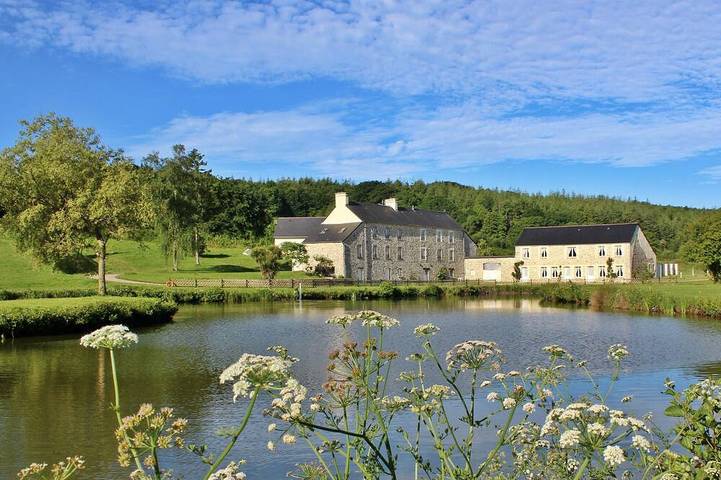 Gîte pour 2 personnes, avec piscine ainsi que terrasse et jardin à Saint-Sauveur-le-Vicomte