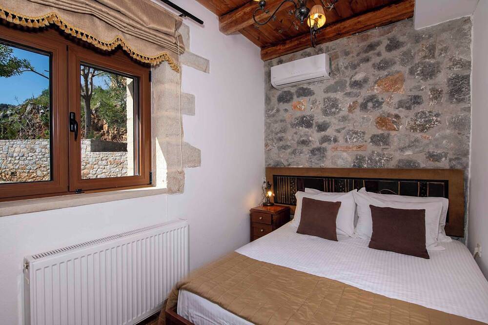 Geroulios Estate l Weddings, Events & Yoga Retreat in Chania region