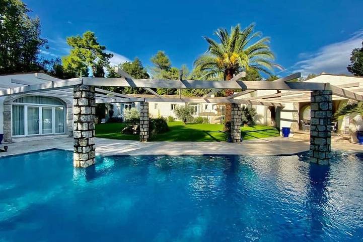 Villa pour 16 personnes, avec balcon à La Colle-sur-Loup