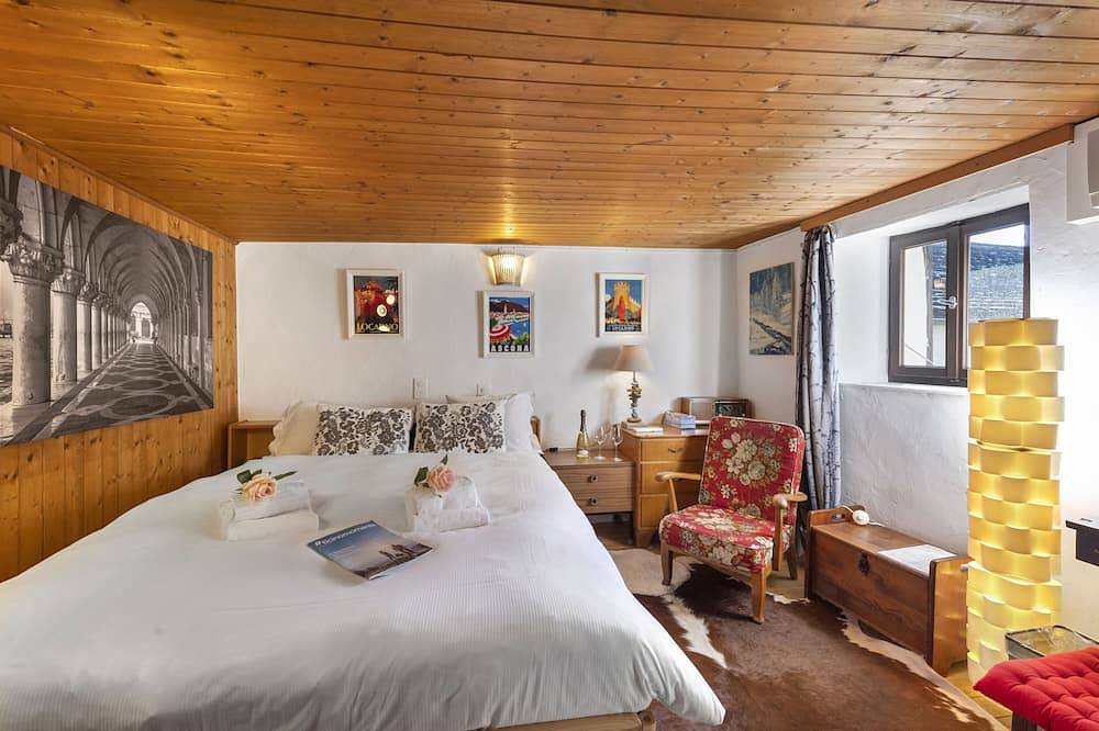 Casa Carla 1, Vogorno, Switzerland in Vogorno, Tessiner Alpen