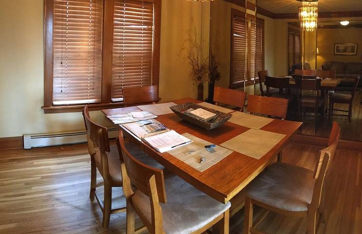 Vacation rental for 4 people, with yard and balcony in Duluth