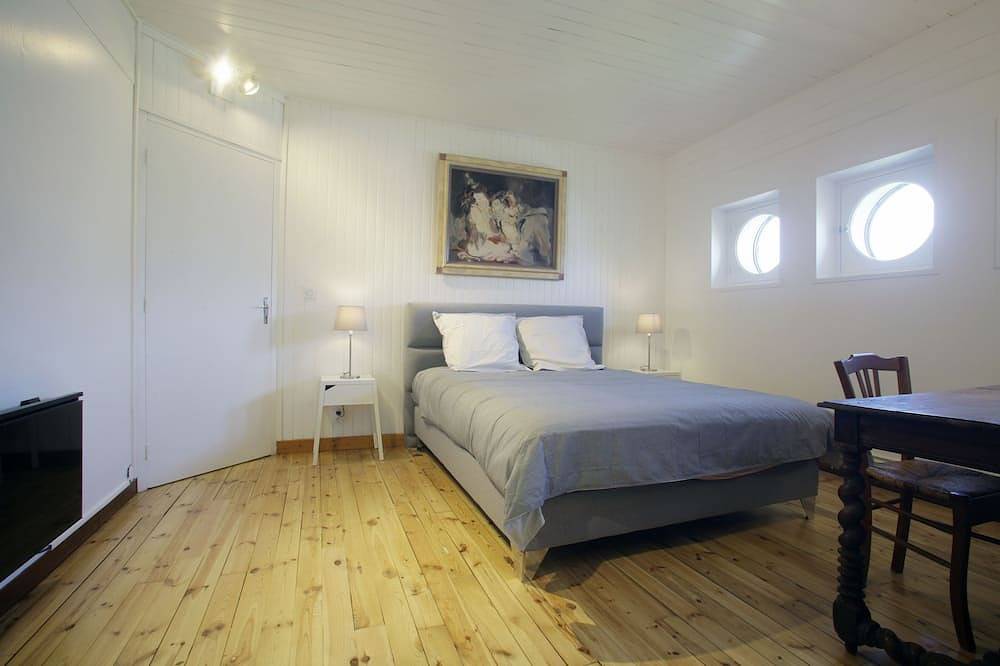 Maison au bord du lac du Bourget in Conjux, Région de Chambéry