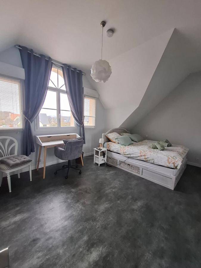 Chambre Hugues entre Caen et la mer avec piscine in Mathieu (Calvados), Région de Caen