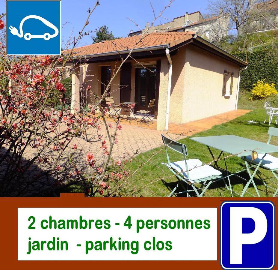 Two-Bedroom House in Saint-Étienne, Loire