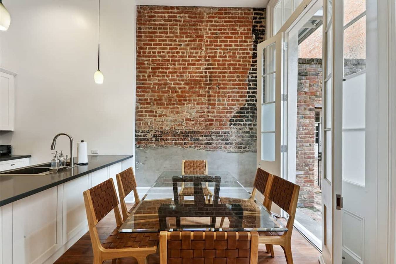 Apartamento entero, Roami at Factors Row   Near Bourbon St in New Orleans, Orleans Parish