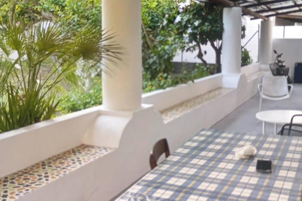 Ada Stromboli House in Piscità, close to the beach and the Cave of Aeolus. in Stromboli