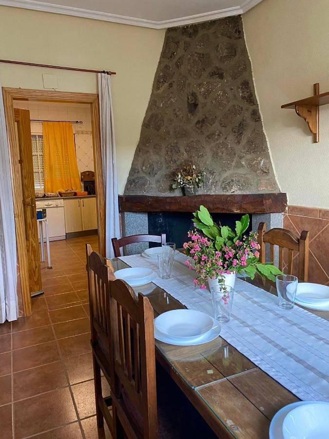 Apartamento para 7 personas, con vistas y terraza en Piornal