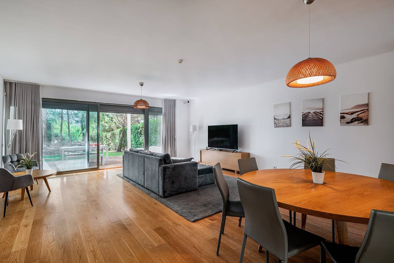 Holiday Home 'Casa Tróia' with Private Garden, Wi-Fi and Air Conditioning in Praia Tróia Mar, Carvalhal