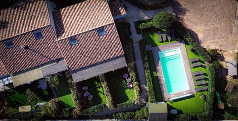Gîte pour 4 personnes, avec piscine ainsi que jardin et terrasse, animaux acceptés en Corse