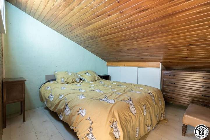 Location de vacances pour 5 personnes, avec jardin à Melles - 2