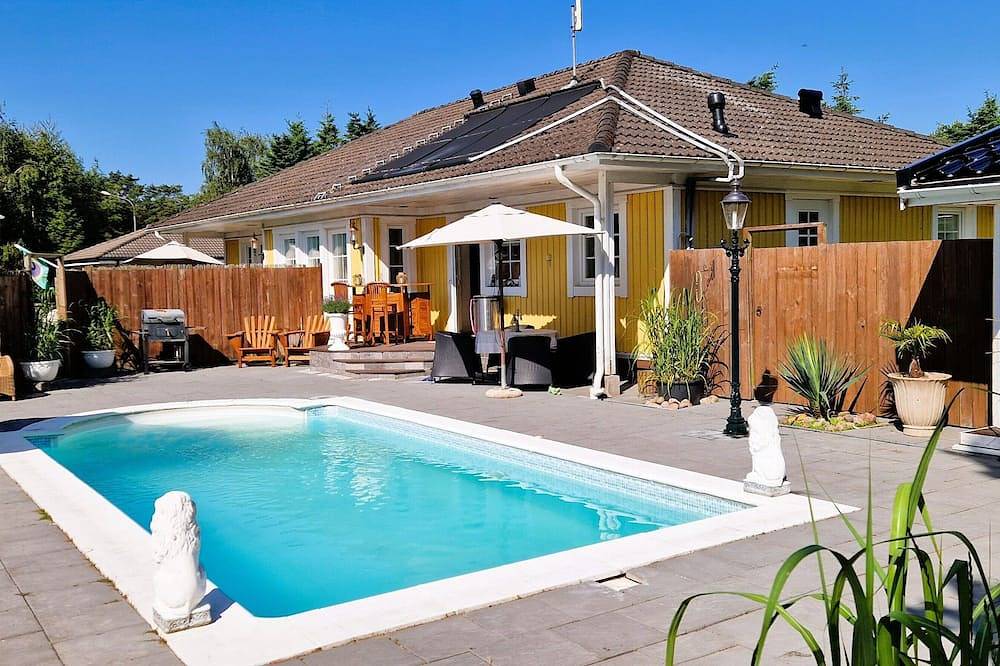 Beach near villa with pool in Höllviken, Vellinge und Umgebung