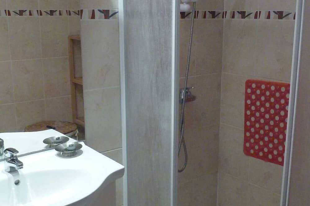Appartamento intero, Beautiful flat , rated 2 stars on the beach  in Santa Lucia di Moriani, Corte e dintorni