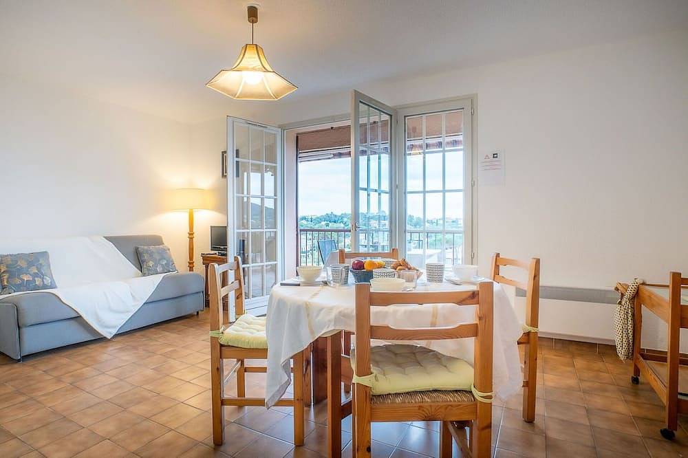 Geheel appartement, Leuk appartement voor 4 personen met zwembad, Wifi, Tv, terras en parking in Agay, Saint-Raphaël