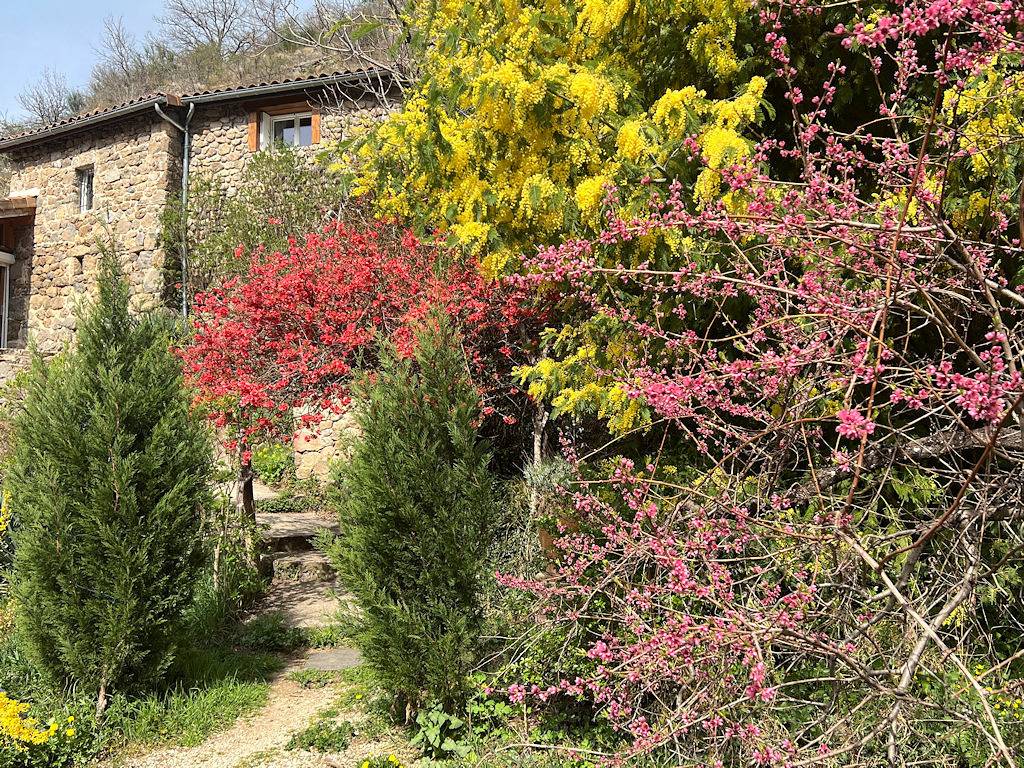 Gite de charme La Tourelle sur la Dolce Via in Saint-Julien-Labrousse, Parc naturel régional des Monts d'Ardèche