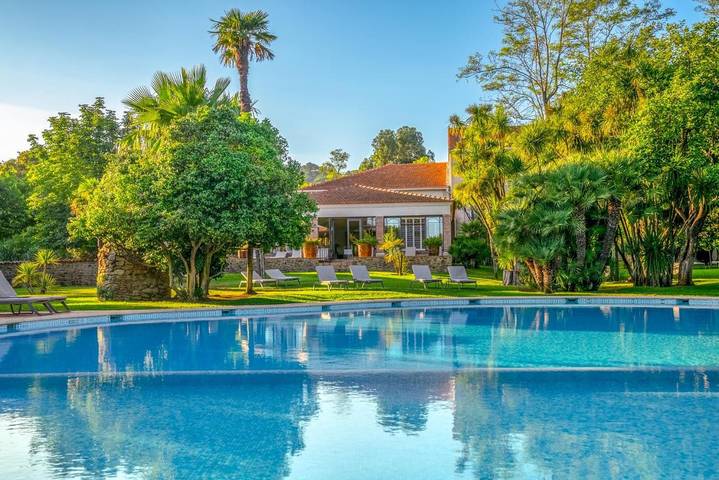 Hôtel pour 2 personnes, avec sauna et jacuzzi ainsi que piscine et jardin