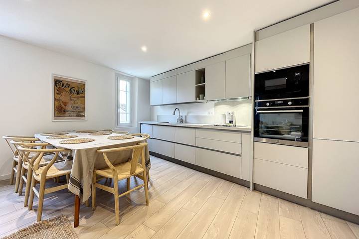 Gîte pour 8 personnes, avec balcon à Antibes - 4