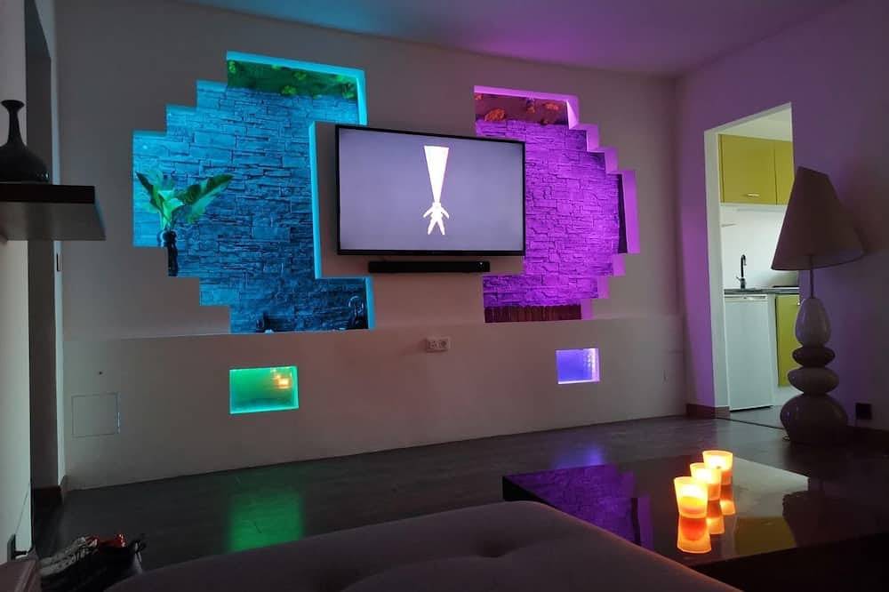 Appartement entier, Design and original apartment on the frioul islands 50m from the beach in Frioul archipelago, Marseille