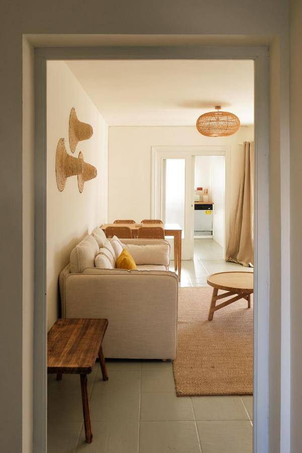 Ganze Wohnung, Apartment with Pool View in Arenal d'en Castell, Es Mercadal