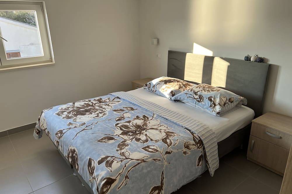 Apartamento entero, Villa Pina Tisno Top**** Apartamento Mila 4-6 personas con vistas al mar in Tisno, Condado de Šibenik-Knin