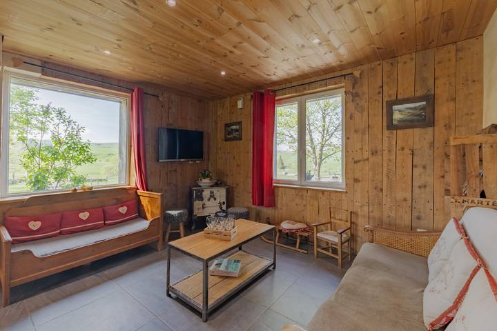Découvrez le Gîte Le Pradel aux Estables in Les Estables, Parc naturel régional des Monts d'Ardèche