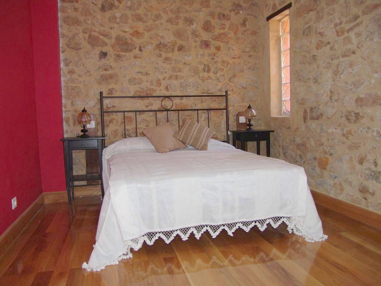 Double Room in Sopuerta, Cordillera Cantábrica