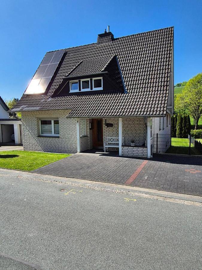Ferienwohnung für 4 Personen, mit Balkon und Terrasse sowie Ausblick in Bad Driburg - 3