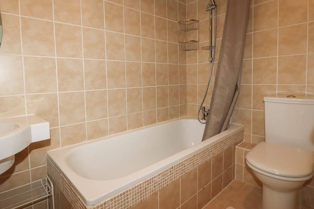7 Europa Court, pet friendly, country holiday cottage in Mawgan Porth in Mawgan Porth, Cornwall