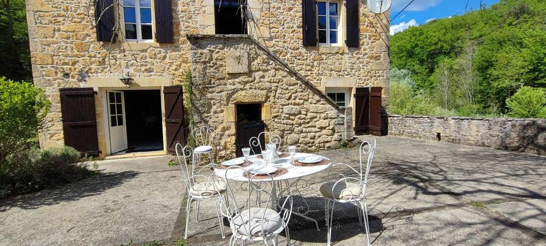 Location de vacances pour 6 personnes, avec jardin et terrasse à Veyrignac - 3