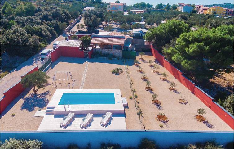 Location de vacances pour 4 personnes, avec terrasse à Tisno - 2