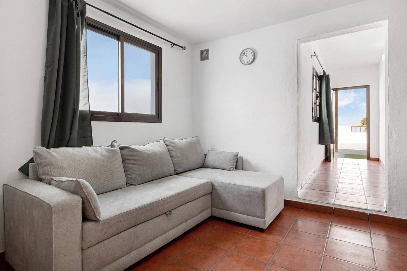 Ganze Wohnung, Ferienwohnung La Ratona Jr mit Meerblick, privater Terrasse und Wlan in Soo (Lanzarote), Teguise