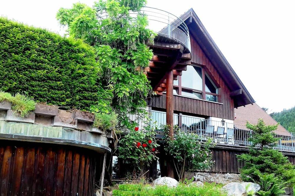Ganze Wohnung, Gite L'Echiquier garden apartment terrace, outdoor swimming pool  in Soultzeren, Regionaler Naturpark Belchen der Vogesen