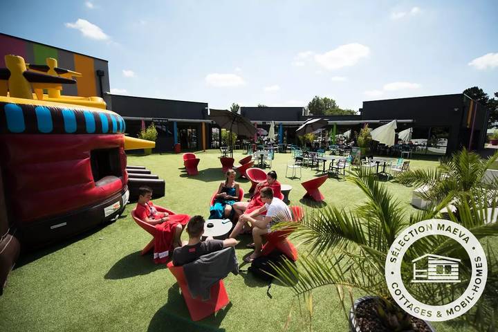 Mobil home pour 4 personnes, avec sauna ainsi que piscine et terrasse, animaux acceptés à Brem-sur-Mer - 4