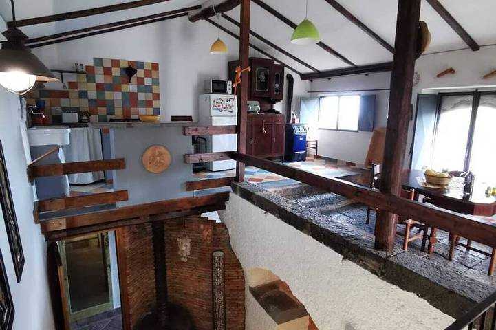 Location de vacances pour 4 personnes, avec terrasse ainsi que jardin et piscine en Sicile