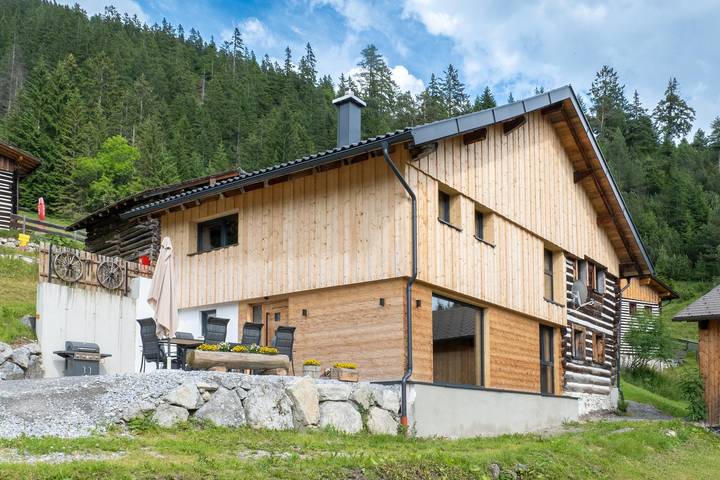 Holiday home, shower or bath, toilet, 4 or more bed rooms in Lechtal Alps, Pfafflar