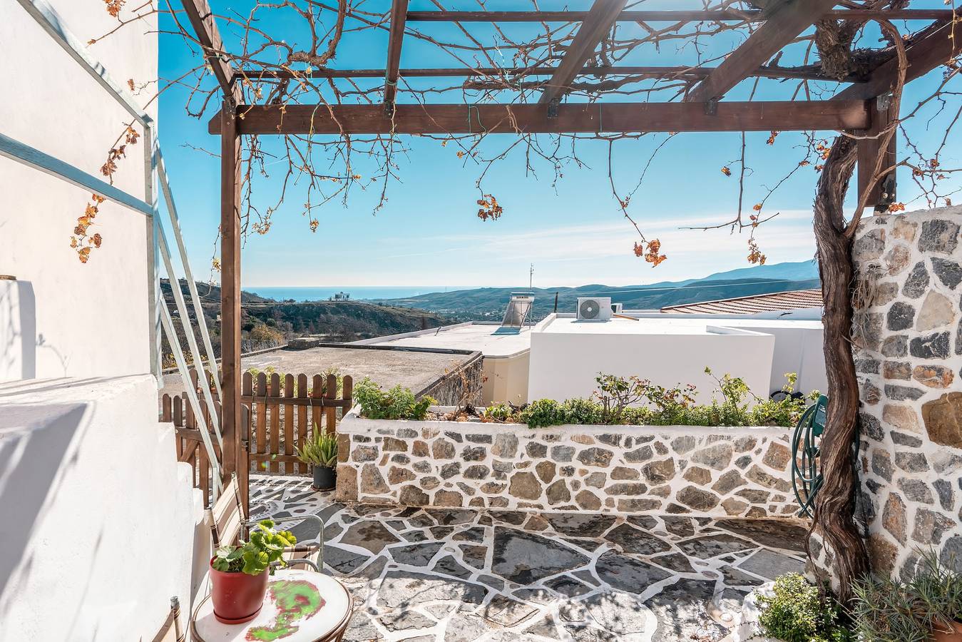 Holiday Home 'Tis Manas' with Sea View, Private Terrace and Wi-Fi in Asklipio, Rhodos