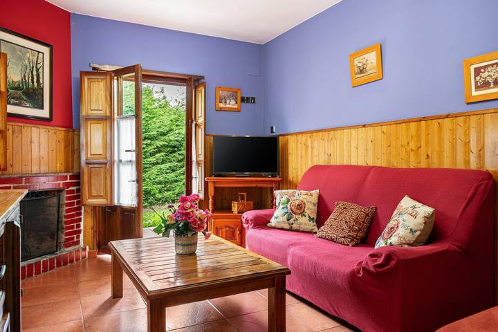 Casa de vacaciones para 5 personas, con Balcón y Jardín en Quirós