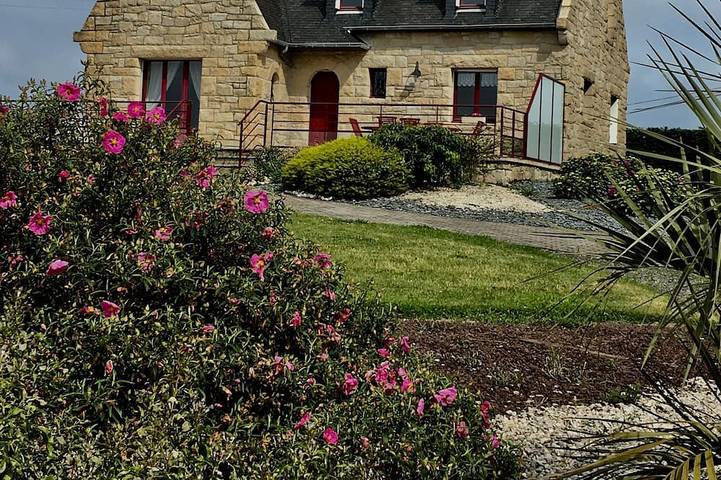 Maison de vacances pour 8 personnes, avec Terrasse et Jardin à Lanmodez