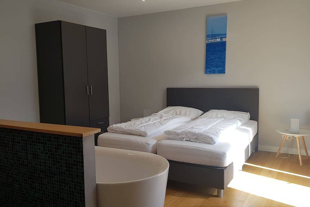 Luxuriöse Ferienvilla für 10 Personen mit beheiztem Pool und Sauna in Traumlage in Oostkapelle, Walcheren