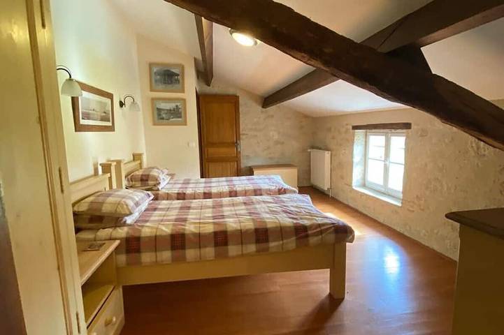 Location de vacances pour 8 personnes, avec jardin et terrasse à Saint-Méard-de-Gurçon - 2