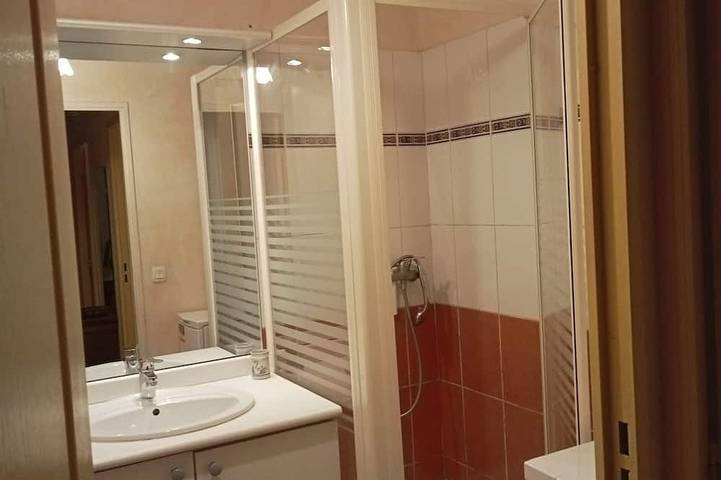 Ganze Wohnung, 2-Zimmerwohnung Neue Zuletzt Ausgestattete Veranda in Port Marianne, Montpellier