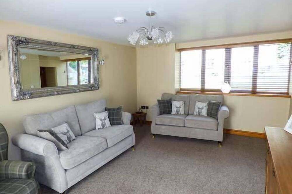 Bank Top, family friendly, with a garden in Longnor in Hartington Middle Quarter, Derbyshire