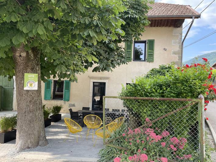 Gîte pour 15 personnes, avec Terrasse à Chindrieux