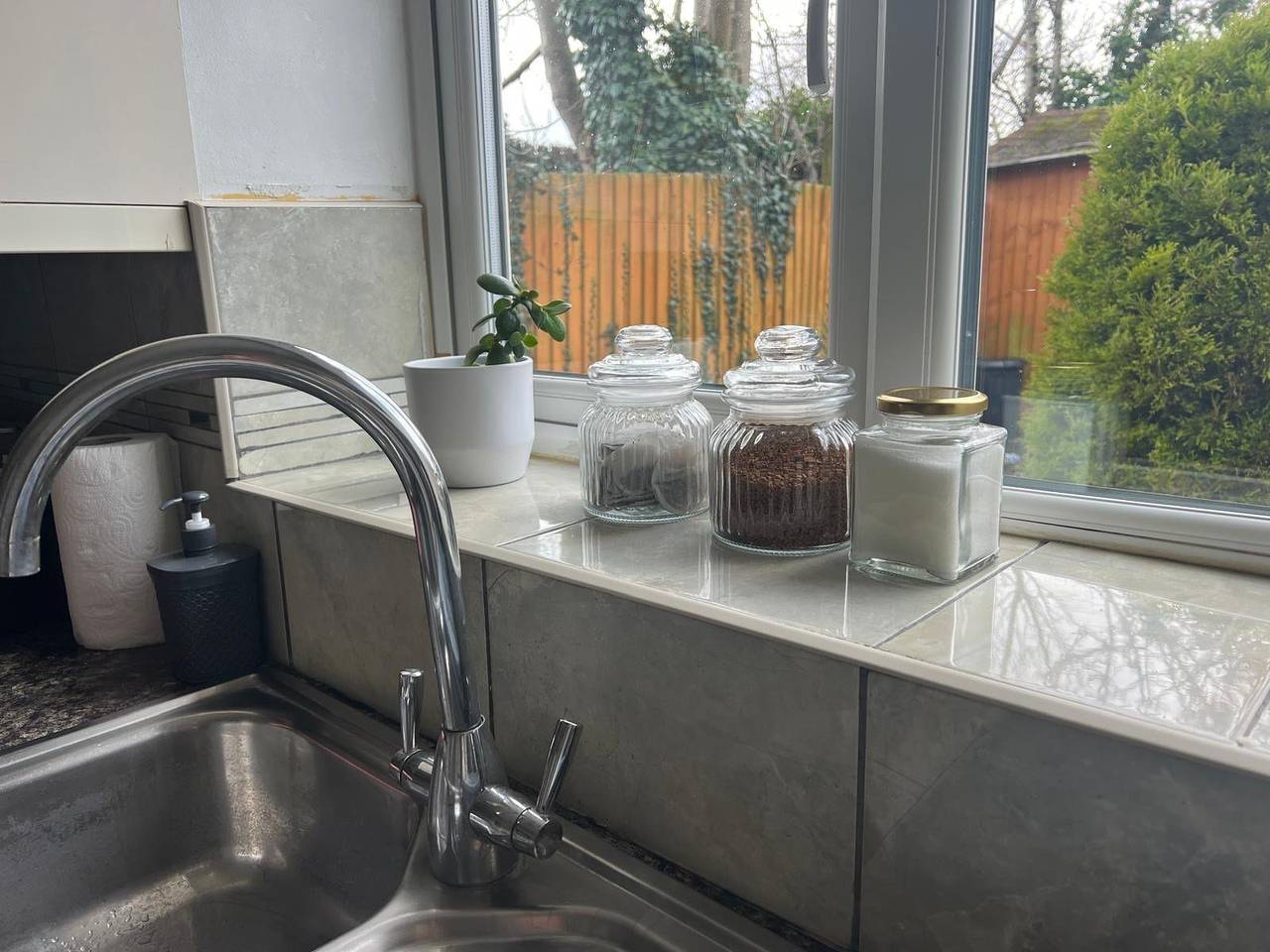 4-Bed Barnwell Retreat- Sleeps10, Garden & Parking in Stevenage, Hertfordshire