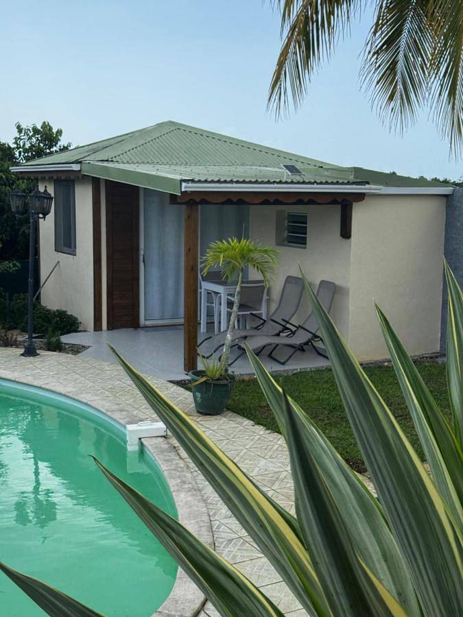 Maison de vacances pour 2 personnes, avec jardin ainsi que piscine et terrasse